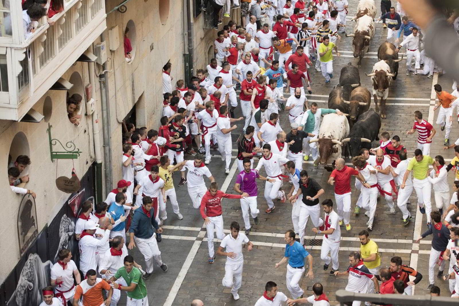 Cartel de Alquilar Balcones en San Fermín